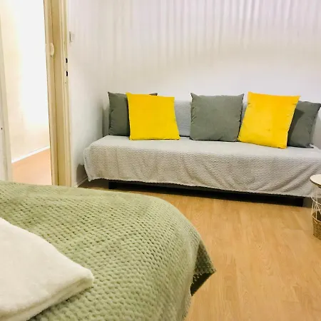 Apartmani-okrug Gornji-ciovo شقة *