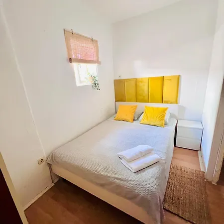 Apartmani-okrug Gornji-ciovo تروغير