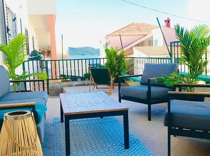 Apartmani-okrug Gornji-ciovo Διαμέρισμα Τρογκίρ