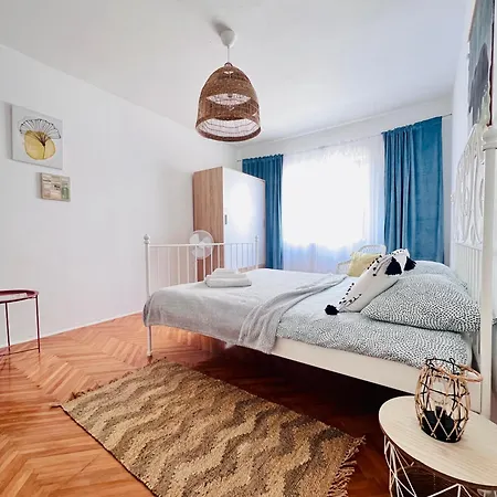 Apartment Apartmani-okrug Gornji-ciovo *