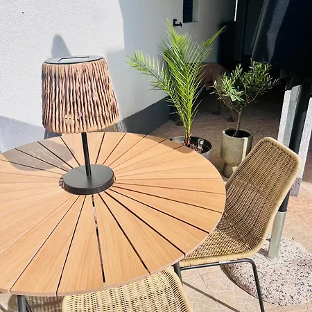 Apartmani-okrug Gornji-ciovo Trogir