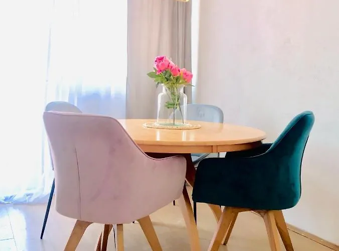 Apartmani-okrug Gornji-ciovo * 特罗吉尔