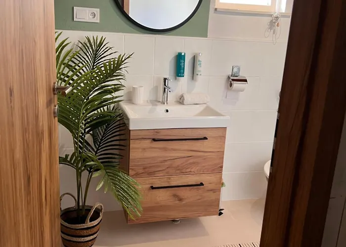 Apartmani-okrug Gornji-ciovo 特罗吉尔